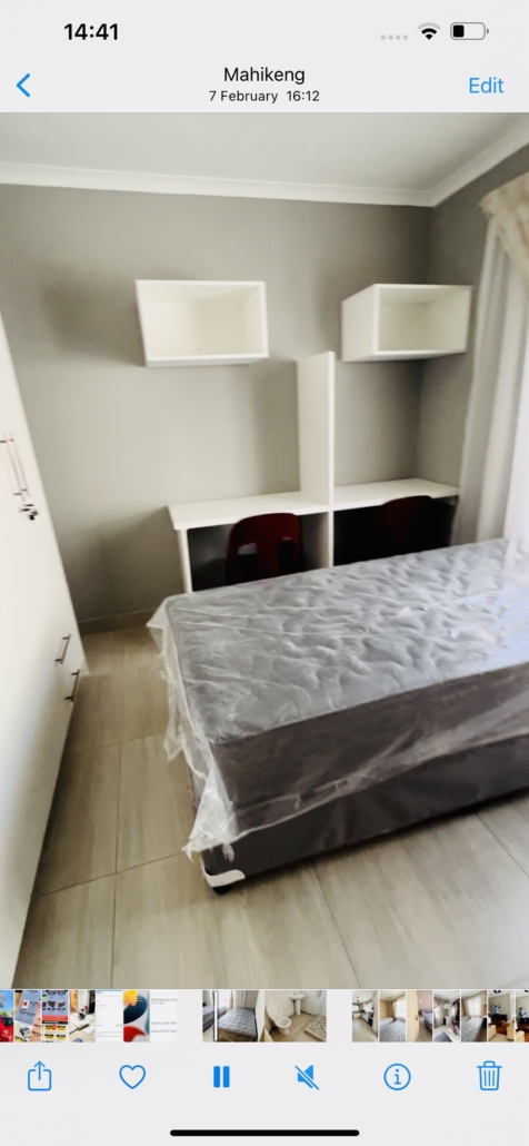 Deepmoon commune image 5